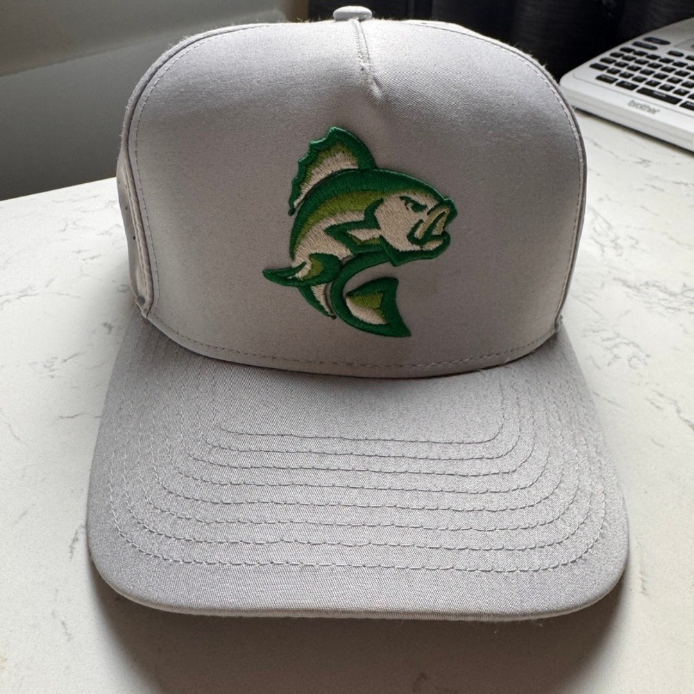 Waggle Golf Bass Fish Performance Snapback Hat Gray Green Fishing Golf Cap